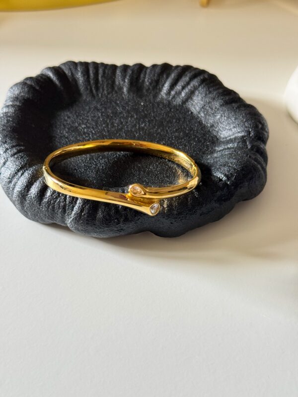 Elara cuff Bracelet